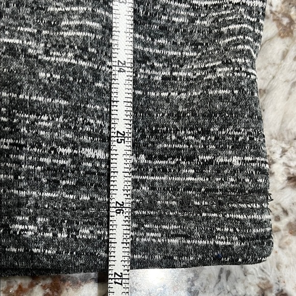 Chicago Bears NFL Zip-Up Sweater – New With Tags - Picture 5 of 8